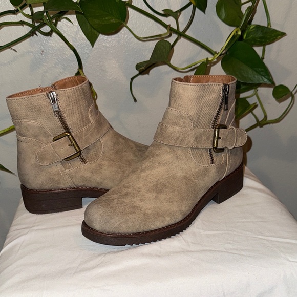 Vintage 7 Eight Shoes - Women's Taupe Suede-Look Ankle Booties with Buckle and Side Zip NWT